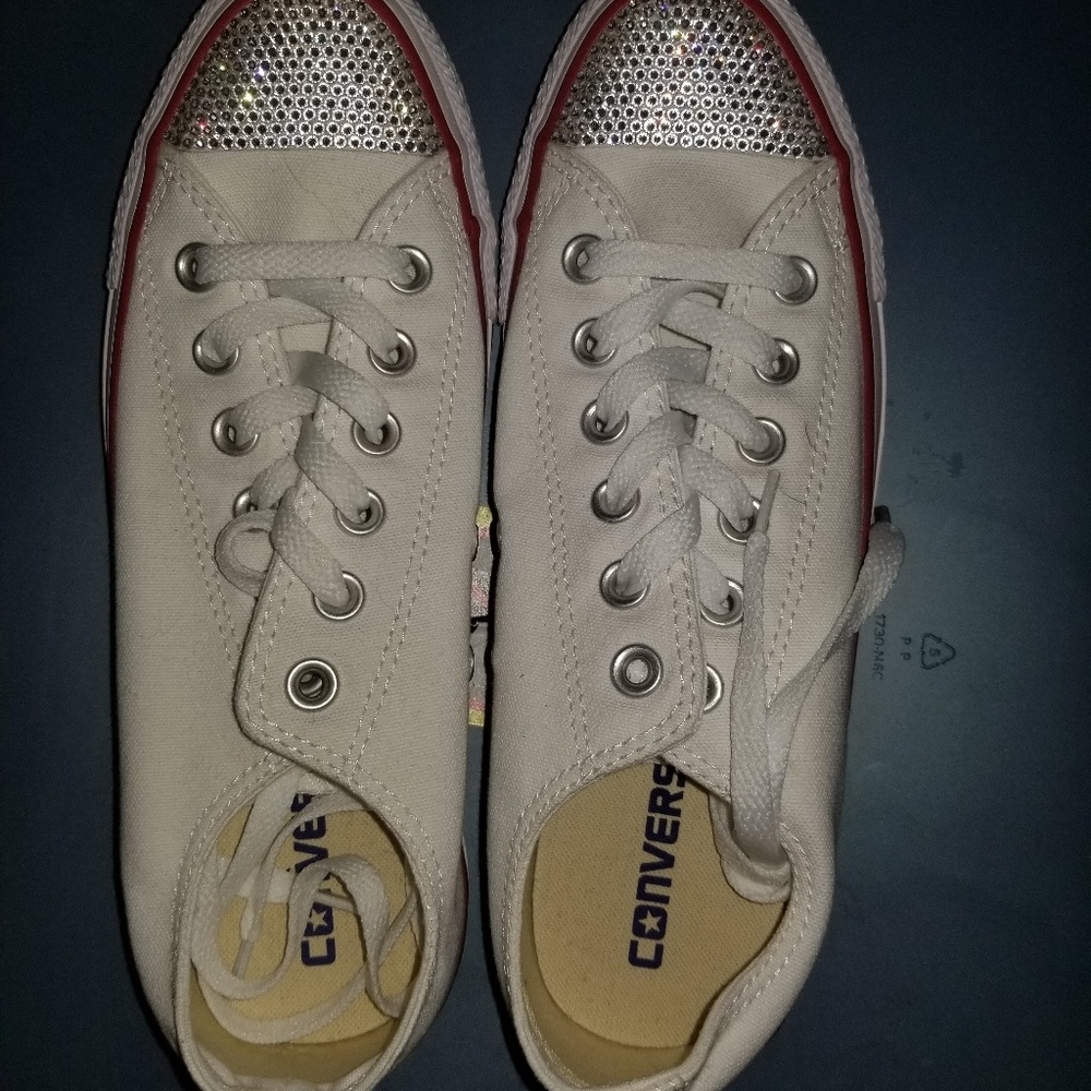 Bling toe Converse